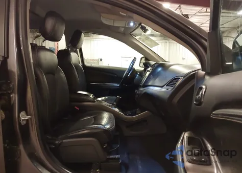 2018 Dodge Journey Crossroad Awd z USA, uszkodzony, nr VIN 3C4PDDGG8JT386345